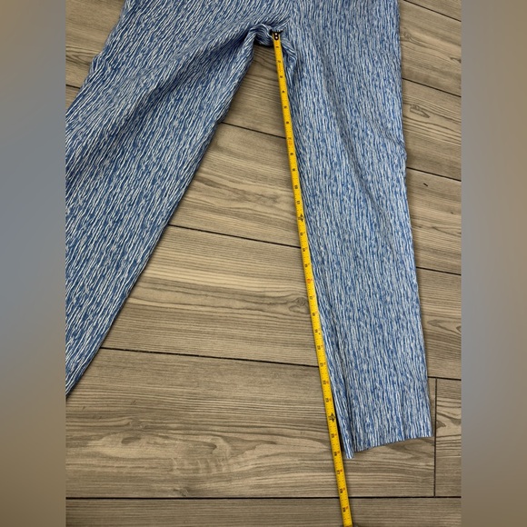 J.Mclaughlin Abstract Memo Newport
Capri - Picture 9 of 9